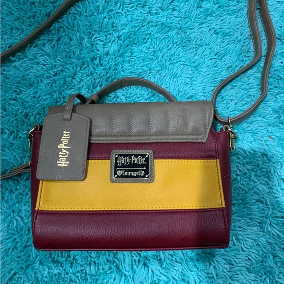 Loungefly Ron Weasley Harry Potter cross body quidditch bag - Picture 2 of 2